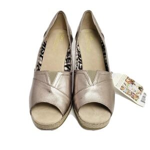 Toms 9.5 M silver twill wedge heel Pewter Bennet peep toe with box and shoe bag